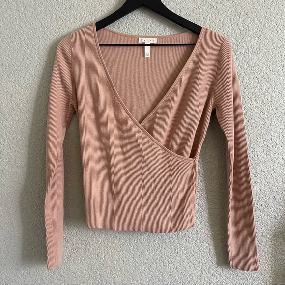 Leith Ribbed Sweater - Picture 2 of 8